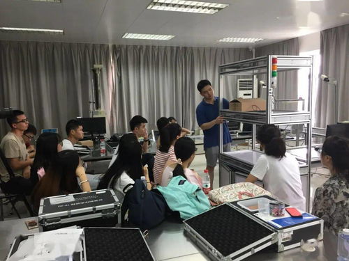 全国首批 上海版专获批开设人工智能技术服务专业，锻造AI时代技术精兵